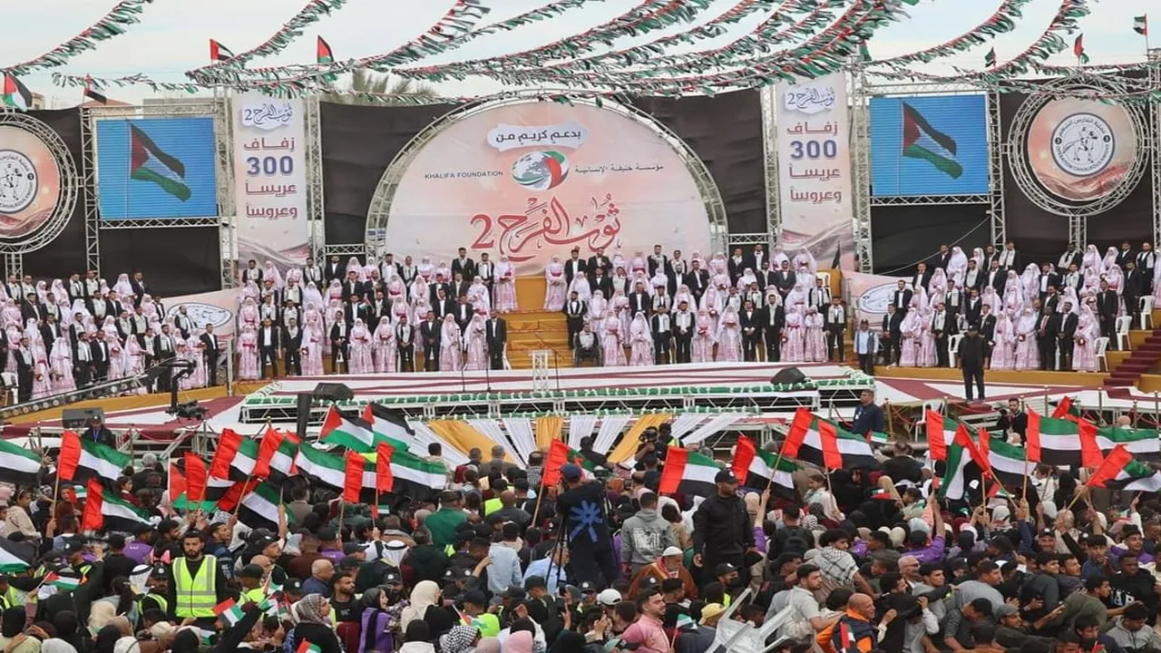 حملة الفارس الشهم 3 تنظم عرساً جماعياً لـ 300 عريس وعروس في غزة